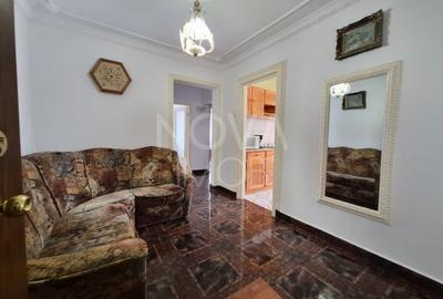 Apartament cu 3 camere decomandat, mobilat în Vasile Aaron - 2