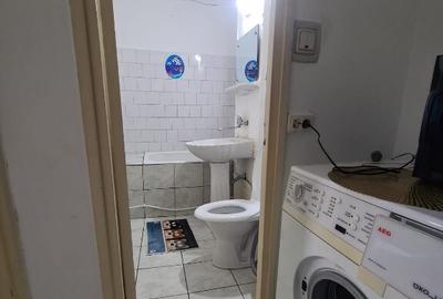 Persoana fizica inchiriez apartament 2 camere str. 22 Decembrie - 14