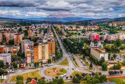 Teren de 400 mp, în Ultracentral - 4