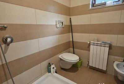 Casă cu 5 camere cu Teren 1300 Mp în Malu Mare - 11