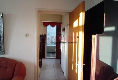 Apartament cu 2 camere decomandat în Brâncoveanu
