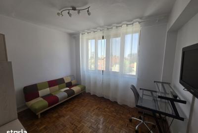 Apartament cu 3 camere semidecomandat în Ultracentral