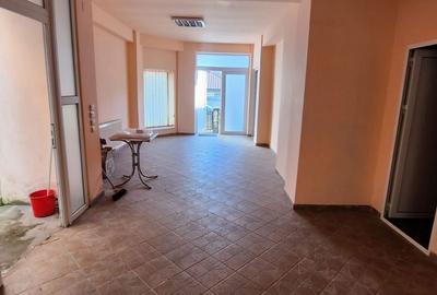 Casă cu 4 camere cu Teren 176 Mp în Central - 3