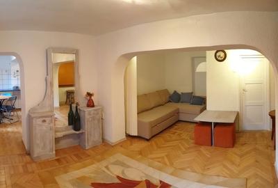 Garsonieră decomandată în Central - 7