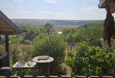 Casă cu 3 camere cu Teren 4600 Mp în Măstăcani - 1