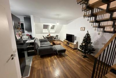 Penthouse cu 3 camere decomandat, mobilat în Tractorul - 2
