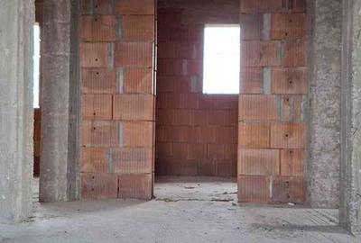 Casă cu 6 camere cu Teren 500 Mp în Frumușeni - 2