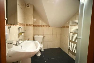 Apartament cu 4 camere în Central - 4