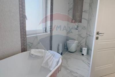 Casă cu 14 camere cu Teren 360 Mp în Central - 26