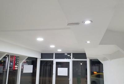 Spațiu comercial, de 50 mp, în Central