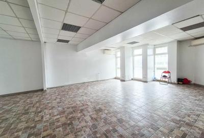 Spațiu comercial, de 93 mp, în Central - 3