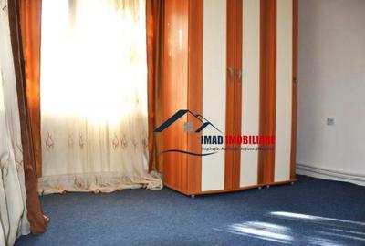 Casa batraneasca in Targoviste - Exterior nord, Laculete. - 2