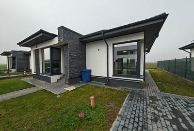 Casă individuală cu 3 camere cu Teren 375 Mp în Berceni