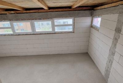 Apartament cu 2 camere decomandat în 1 Mai - 3