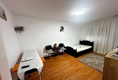Apartament cu 3 camere decomandat, mobilat în Alexandru cel Bun