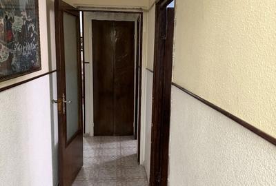 Apartament cu 3 camere decomandat în Astra - 2