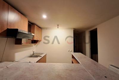 Casă calcan, Curte,  grădină, Iris!! - 15