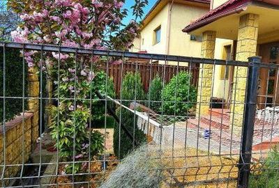 Casă cu 4 camere cu Canalizare în Lumina - 11