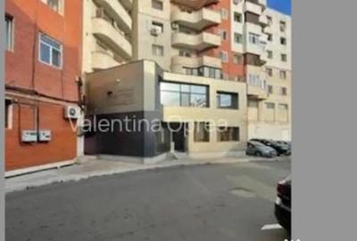 Spațiu comercial, de 260 mp, în Central - 6