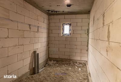 Casă cu 5 camere cu Teren 1440 Mp în Poduri - 12