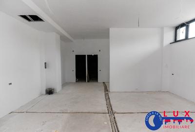 Spațiu comercial, de 120 mp, în E3 - 10