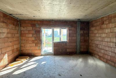 Duplex cu 4 camere cu Canalizare în Moșnița Nouă - 3