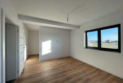 Duplex cu 4 camere cu Teren 365 Mp în Moșnița Veche - 10