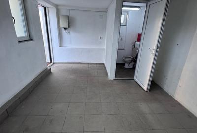 Birou, de 30 mp, în Central - 10