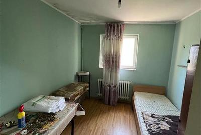 Apartament cu 3 camere decomandat în Podu Roș - 3
