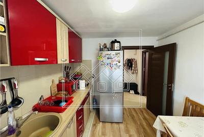 Apartament cu 2 camere decomandat în Aeroport