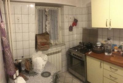 Apartament cu 3 camere decomandat în Valea Ialomiței - 3