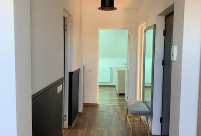 Apartament cu 3 camere decomandat în Florești - 2
