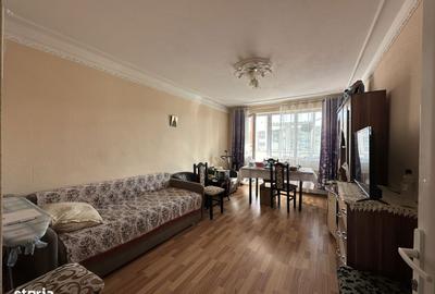 Apartament cu 3 camere în Alexandru cel Bun