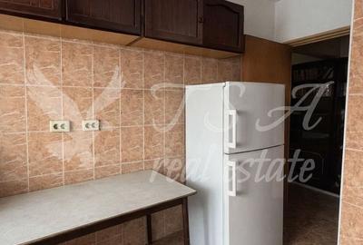 Apartament cu 3 camere decomandat în Rahova - 12