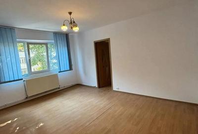 De vanzare apartament cu 2 camere si balcon 41.500e - 5