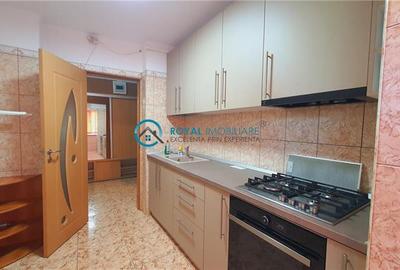 Apartament cu 3 camere decomandat, mobilat în 9 Mai - 12
