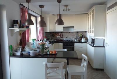 Otopeni, Craitelor, vila P + 1 + M, 5 camere - 2