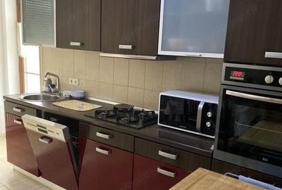 Apartament cu 2 camere decomandat în Apărătorii Patriei