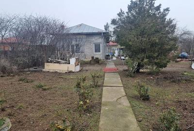 Casă cu 5 camere cu Teren 2800 Mp în Nuci - 3