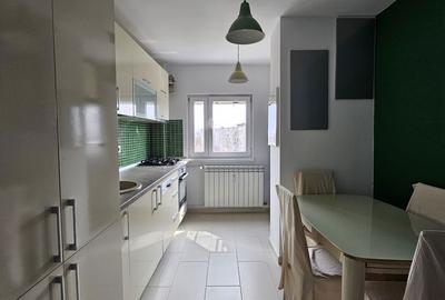 Apartament cu 3 camere semidecomandat în 1 Mai - 1