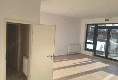 Spațiu comercial, de 40 mp, în Tractorul - 3