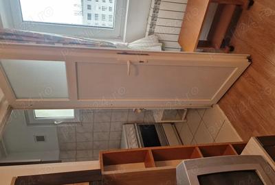 Garsonieră decomandată în Titan - 2