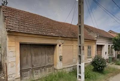 Casa tradi?ionala din piatra de vanzare, zona Cheile Nerei