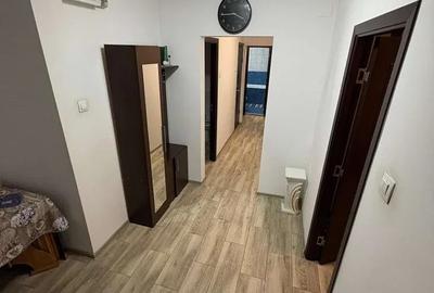 Apartament cu 3 camere decomandat, mobilat în Crângași