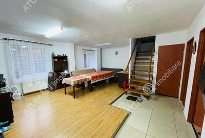 Casa de vacanta/Cabana cu 8 camere de in Paltinis - 5