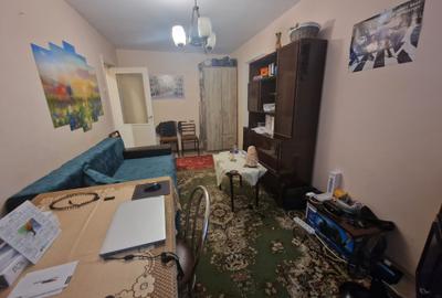 Apartament cu 2 camere, etaj 2/4, zona Podu Ros - 2