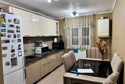 Apartament cu 3 camere decomandat în Central - 2