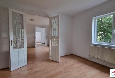 Casă cu 7 camere cu Canalizare în Semicentral - 13