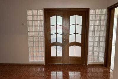 Apartament cu 4 camere de vanzare in zona Calea Romanului - 4