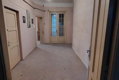 Casă cu 12 camere cu Teren 160 Mp în Dorobanți - 4